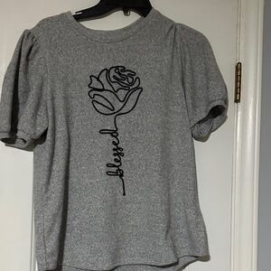 Chic Gray Top with Rose Design